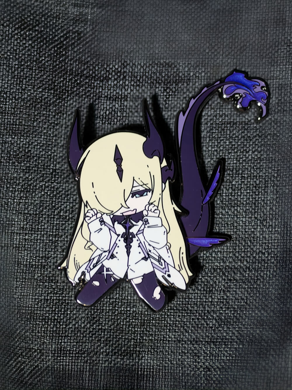 Arknights Metal Badge-Necrass - Image 3